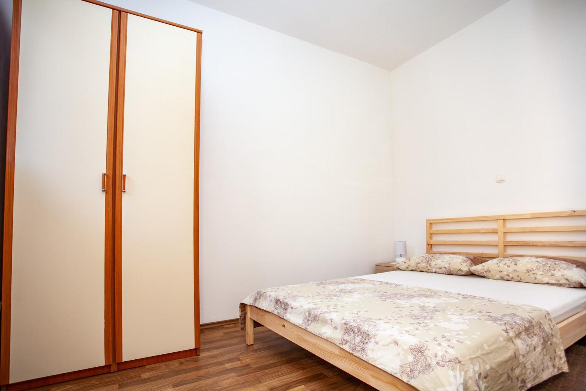 Ap Punta Next To Sandy Beach, Apartment With Garden Omiš Exterior foto